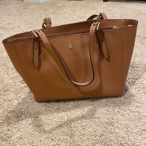 Barely used Tory Burch tote.